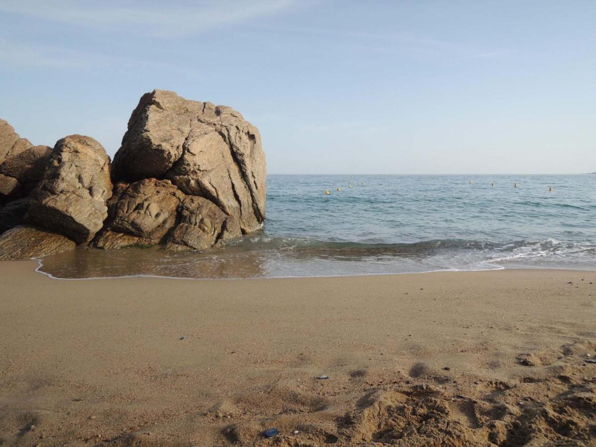 Luxury Family 2Br - Prime Location, Walk To Beach & Shopping, Sunny Balcony - Totolulu Cannes Hoche Екстериор снимка