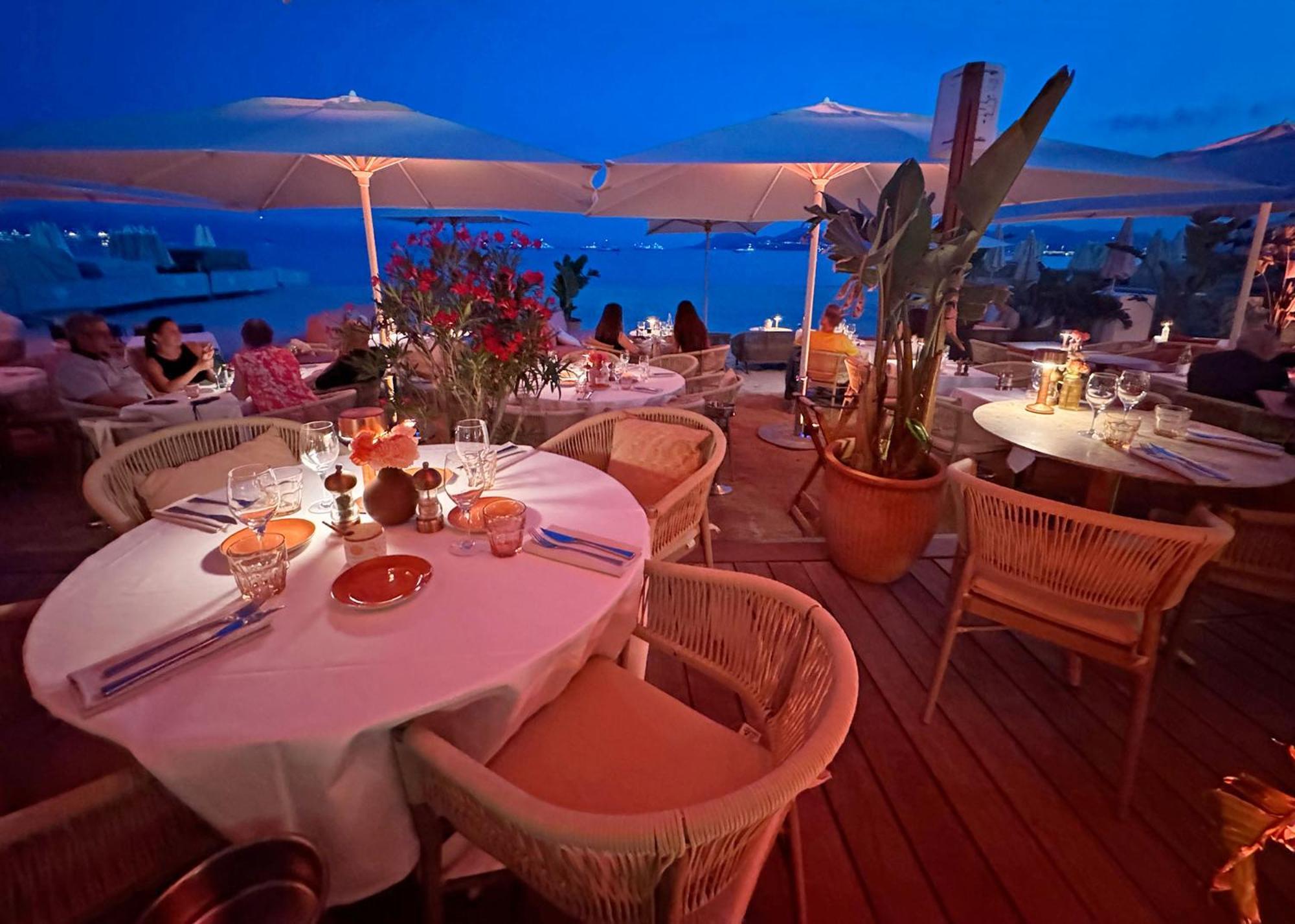 Luxury Family 2Br - Prime Location, Walk To Beach & Shopping, Sunny Balcony - Totolulu Cannes Hoche Екстериор снимка